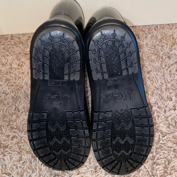 BRAND NEW UGG SHAYN RAIN BOOT. worn 2x - Picture 8 of 8
